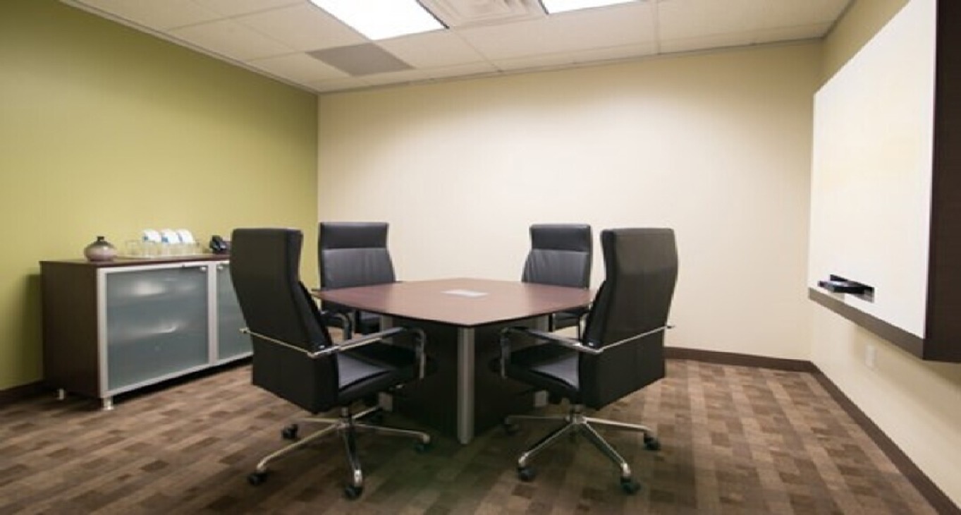 Rent office 3333 Lee Parkway — photo 12