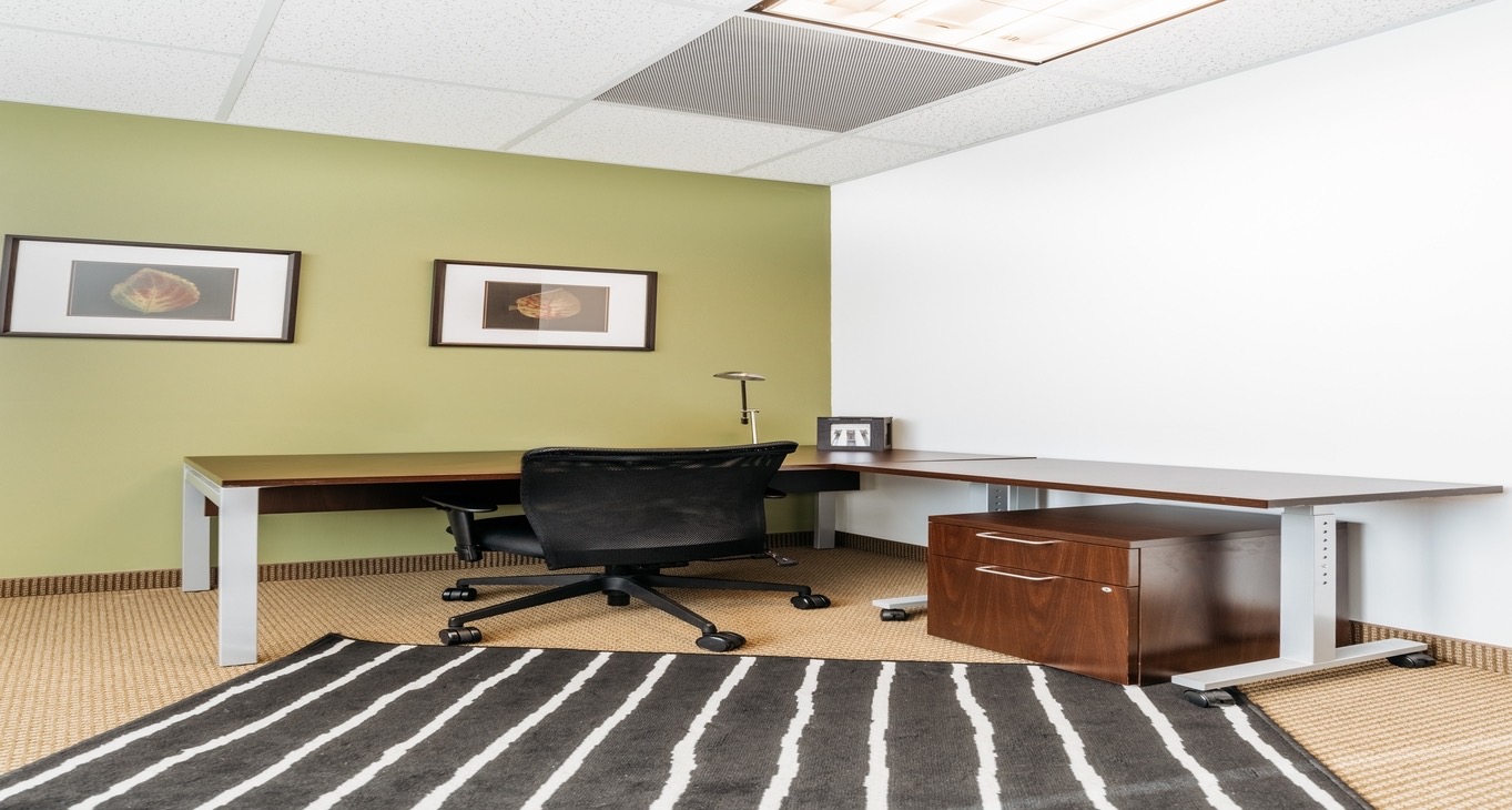 Rent office 3440 Toringdon Way — photo 1