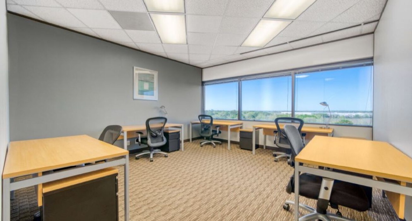 Rent office 3663 N. Sam Houston Parkway East — photo 10