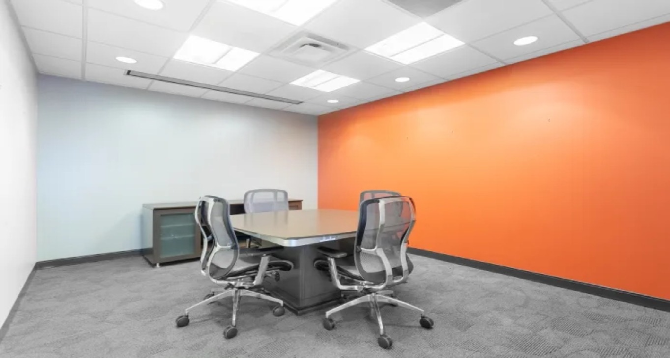 Rent office 400 North St. Paul Street — photo 9