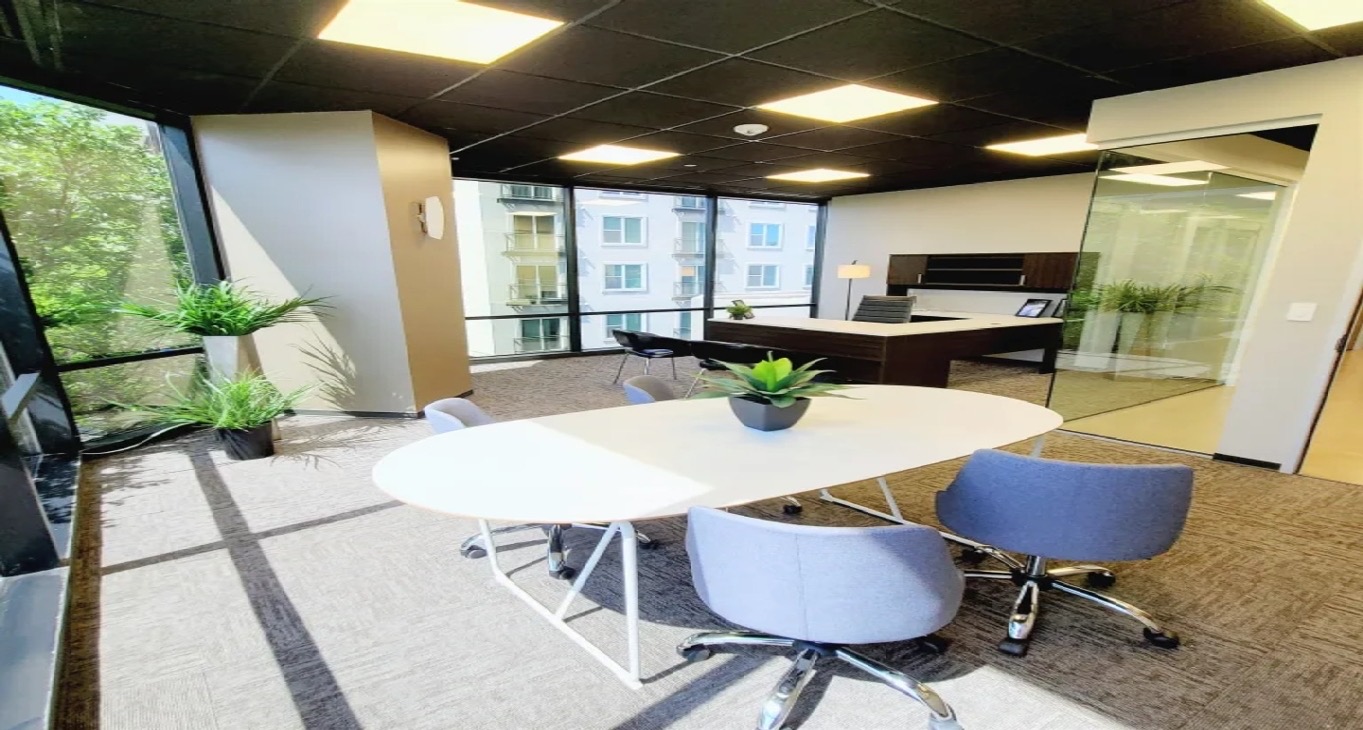 Rent office 4131 N Central Exwy — photo 16