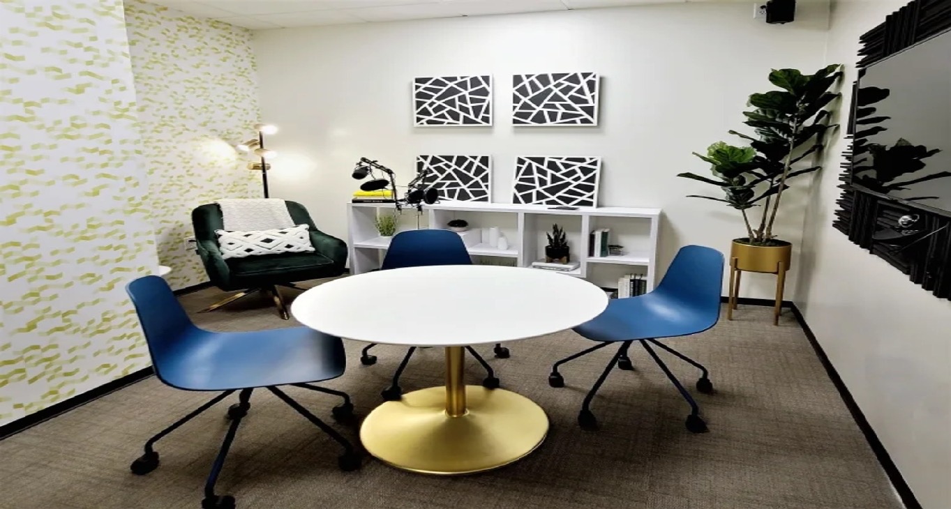 Rent office 4131 N Central Exwy — photo 4