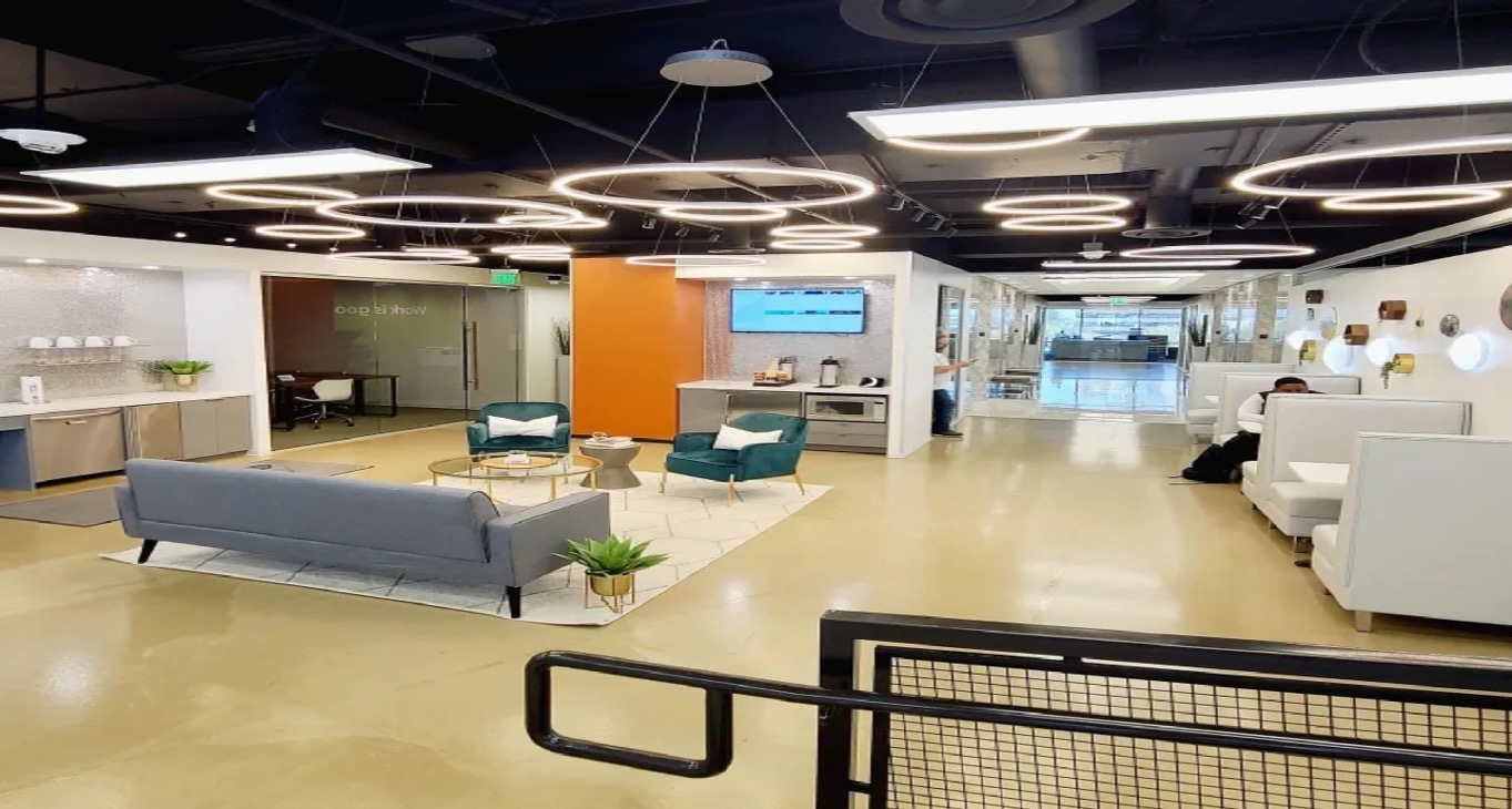 Rent office 4131 N Central Exwy — photo 13
