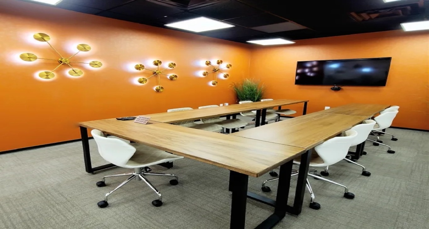 Rent office 4131 N Central Exwy — photo 12