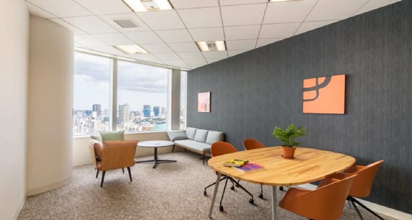Rent office 4211 Cedar Springs Rd — photo 5