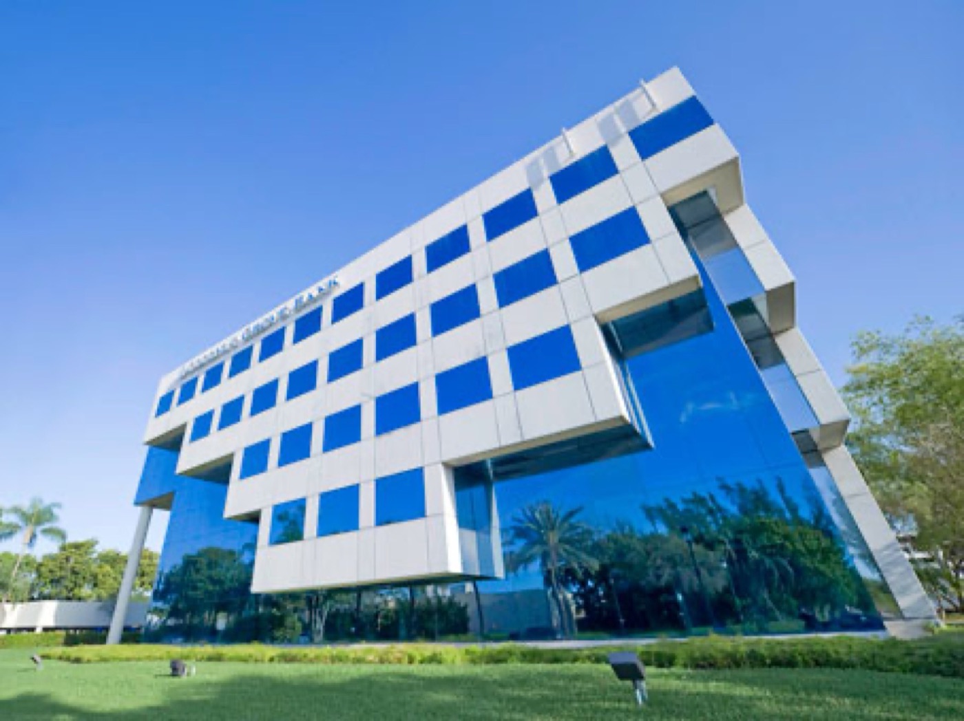 Rent office Biscayne Blvd., 4th Floor, 33180 — photo 1
