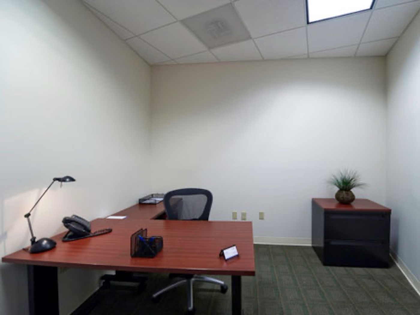 Business center 1111 Lincoln Road, 4th Floor Rent office 1111 Lincoln Road, 4th Floor — photo 3