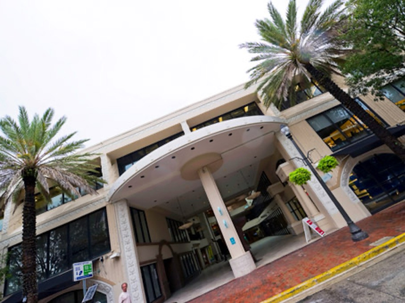 Rent office 3390 Mary Street, Coconut Grove — photo 8