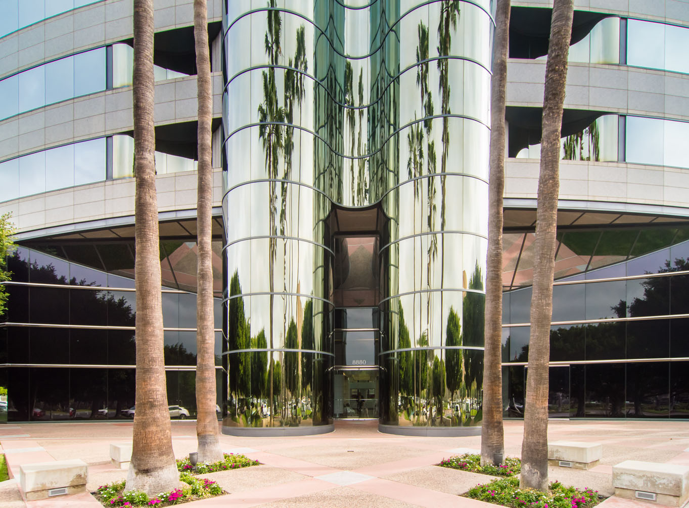 Pusat perniagaan 8880 Rio San Diego Drive Rent office 8880 Rio San Diego Drive — photo 2