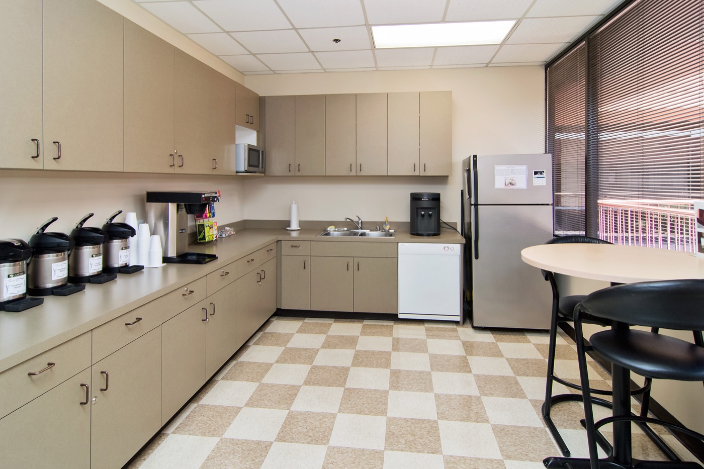 Rent office 11440 West Bernardo Court — photo 2