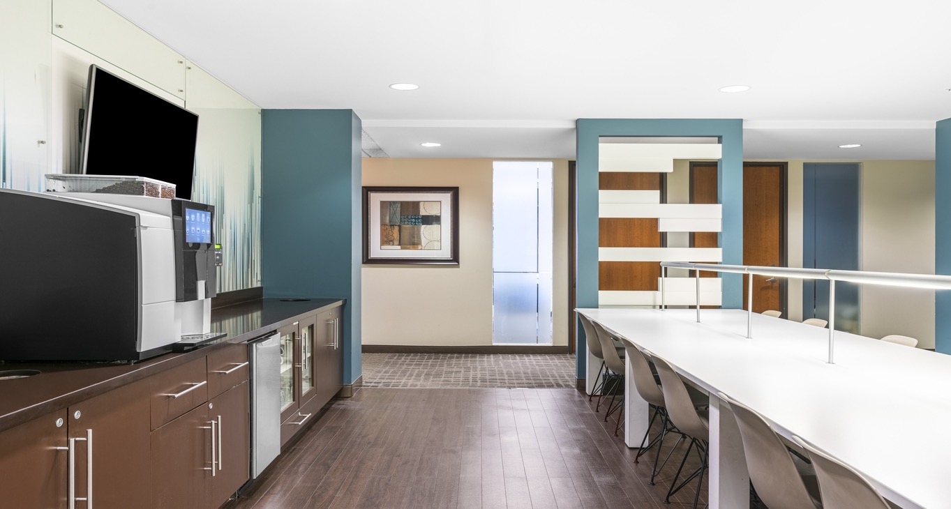 Rent office 445 Park Avenue — photo 1