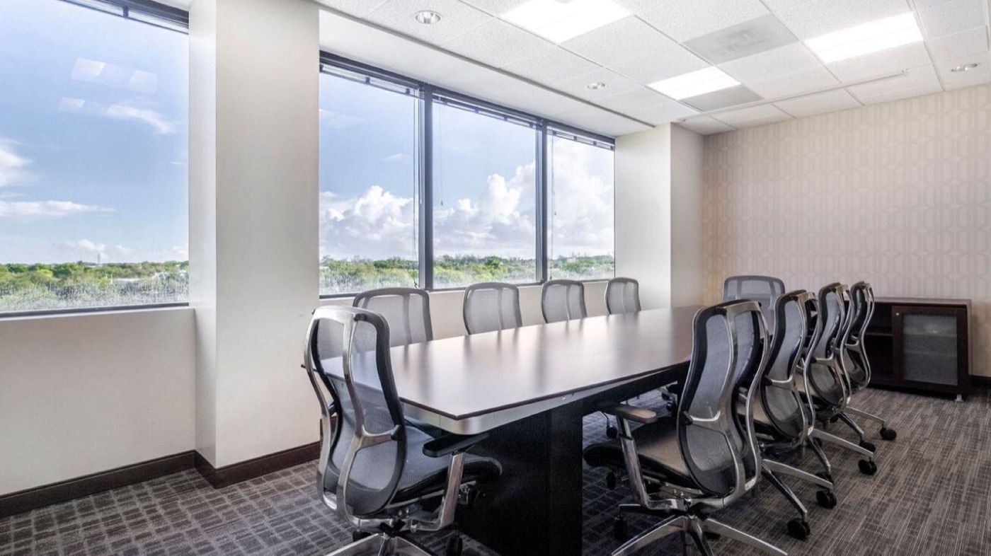 Rent office 7900 Oak Lane, Suite 400 — photo 5