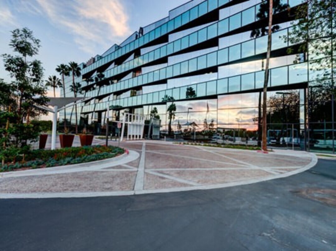 Rent office One Pacific Heights — photo 2