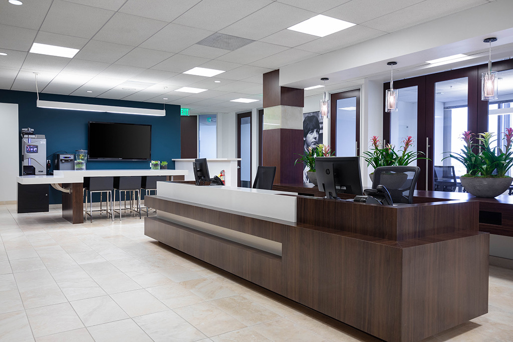 Rent office 4225 Executive Square — photo 11