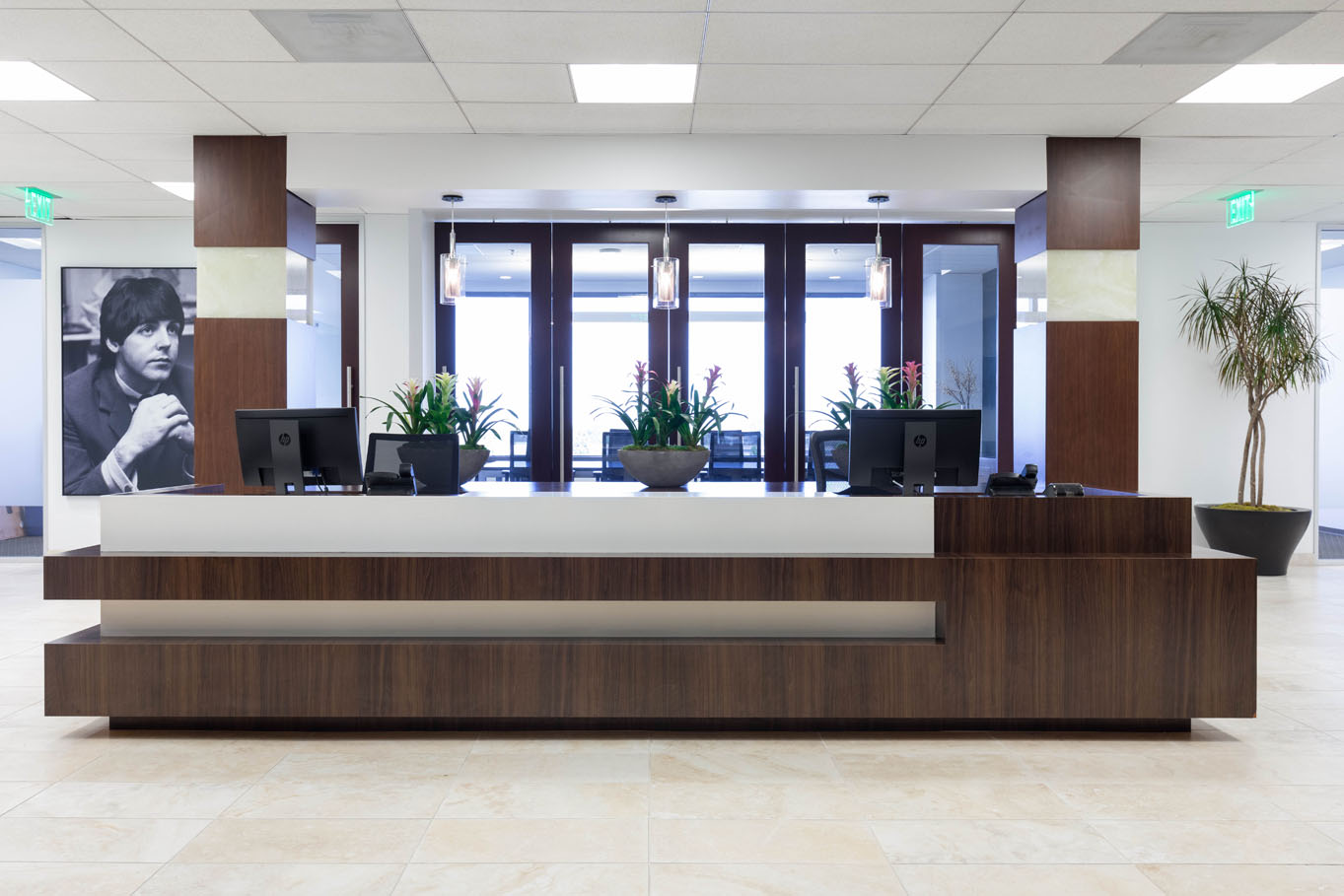 Rent office 4225 Executive Square — photo 2