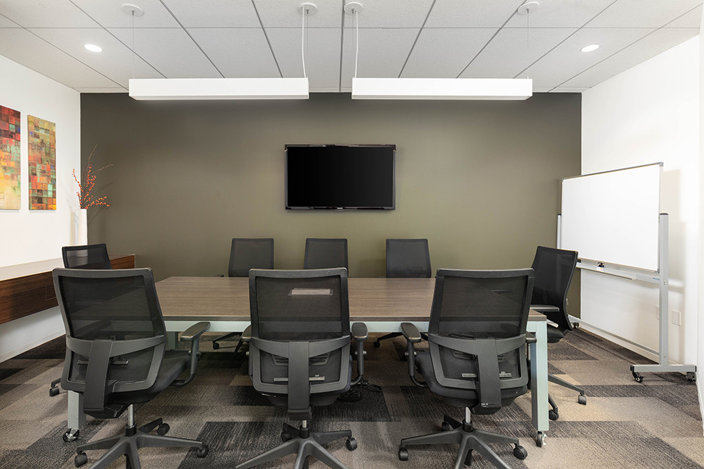 Rent office 4225 Executive Square — photo 9