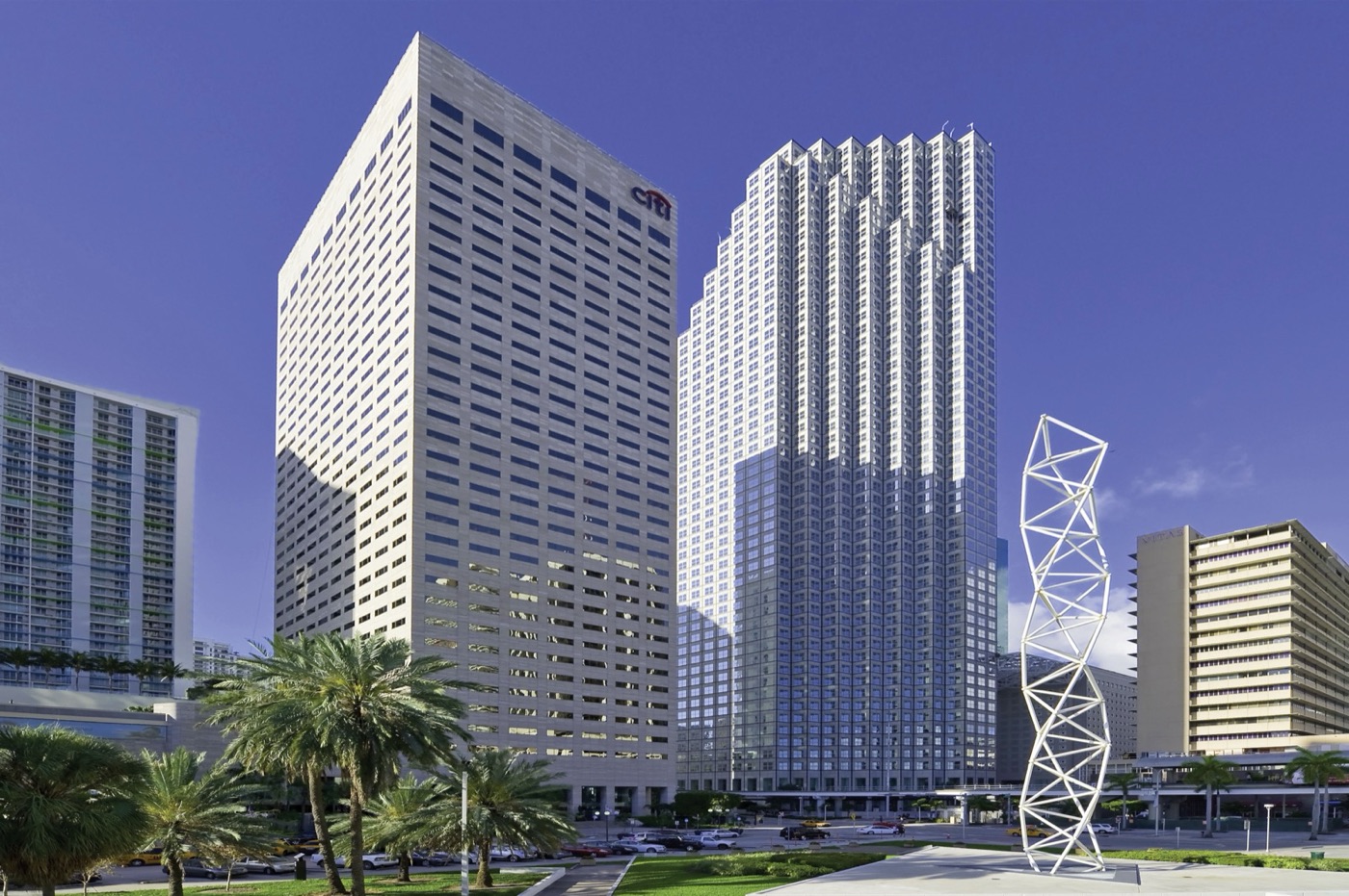 Rent office 201 S Biscayne Blvd — photo 1