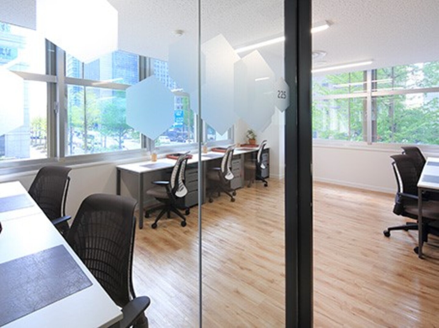 Business center 1-6-1 Otemachi Rent office 1-6-1 Otemachi — photo 15