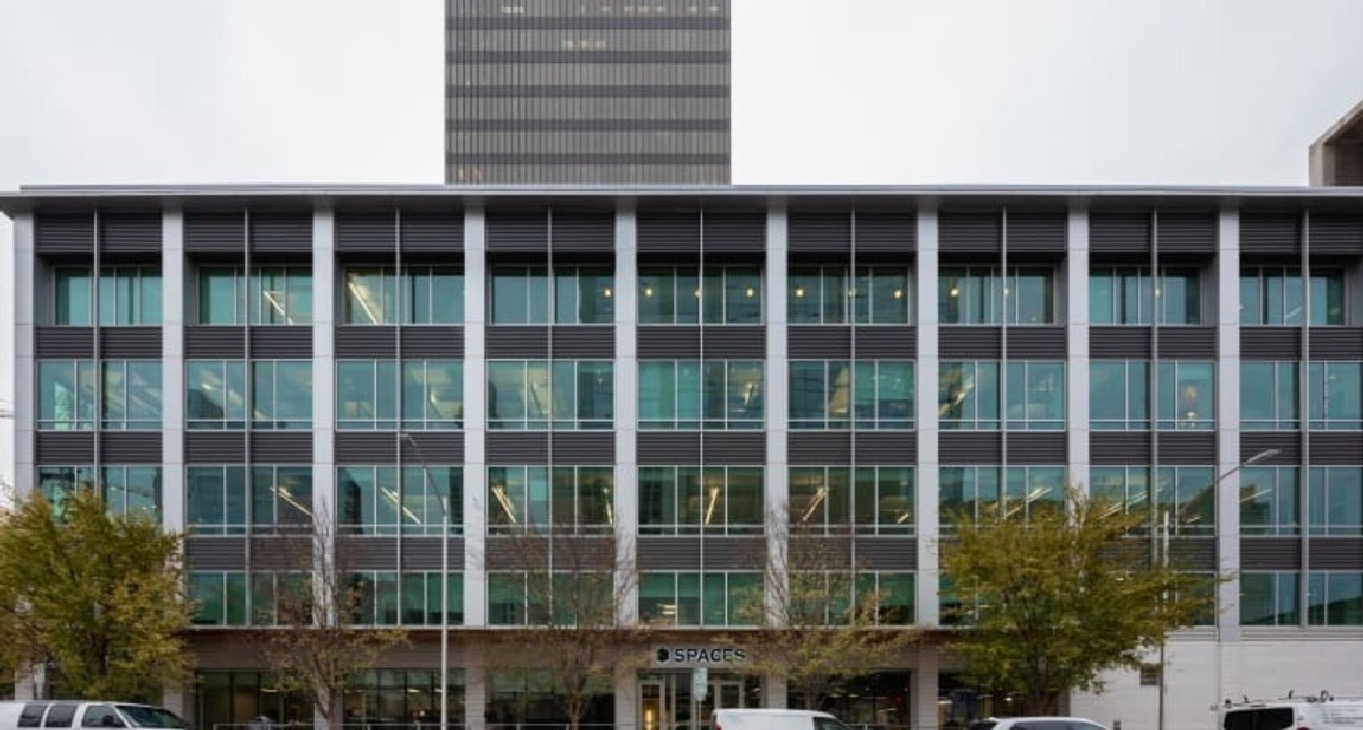 Rent office 501 Congress Avenue — photo 1