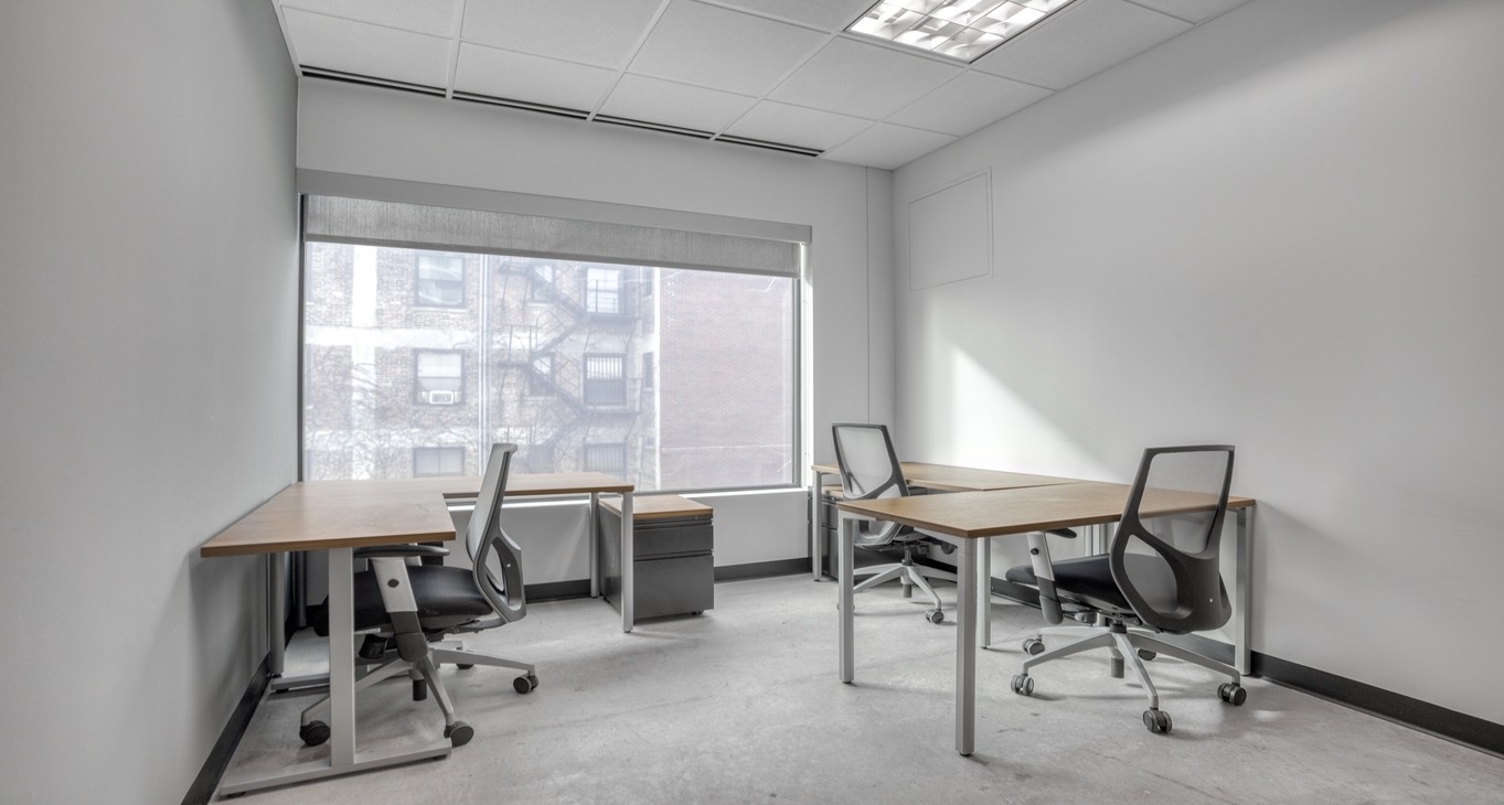 Rent office 5113 South Harper Avenue — photo 3