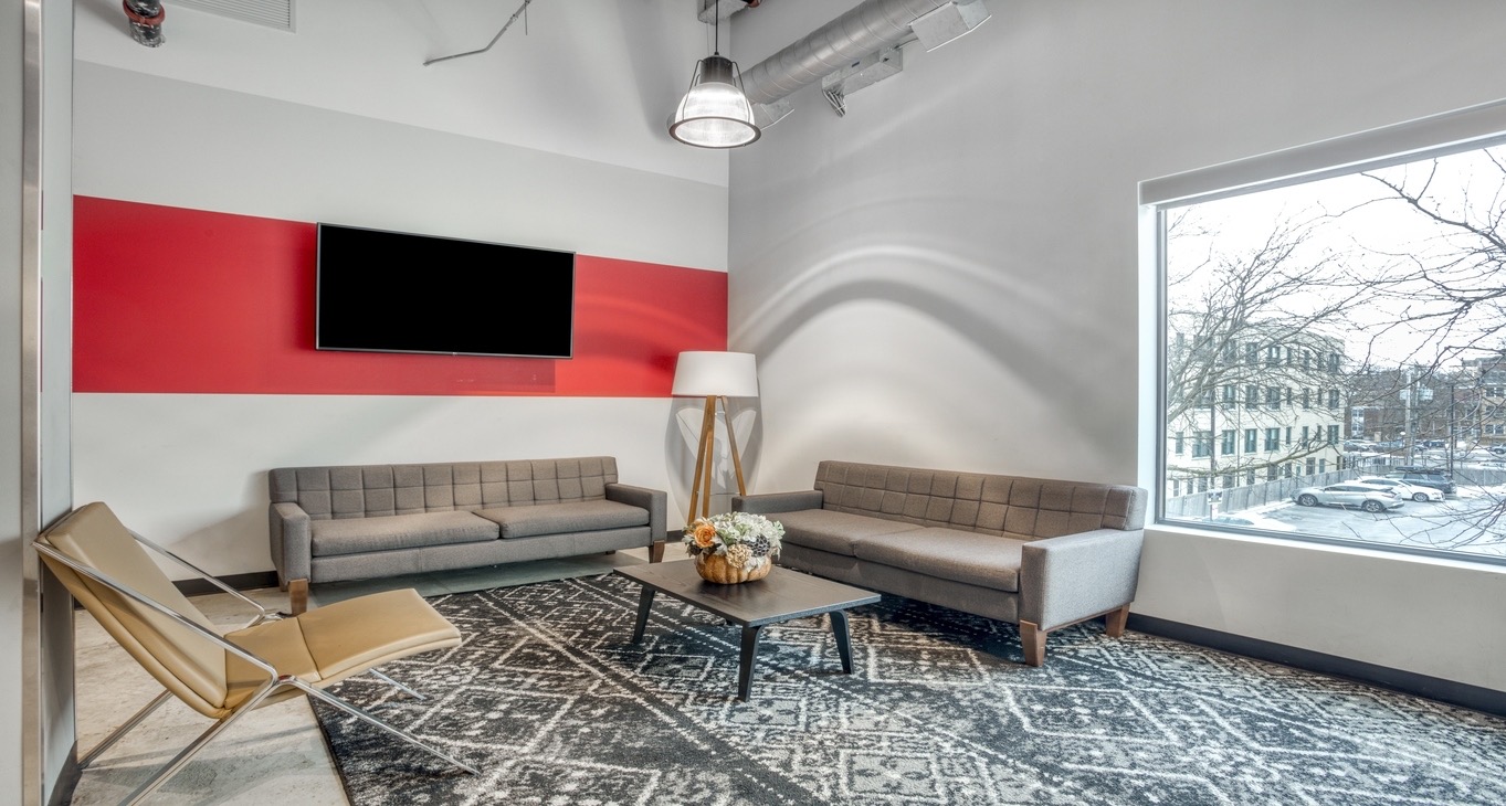Rent office 5113 South Harper Avenue — photo 4