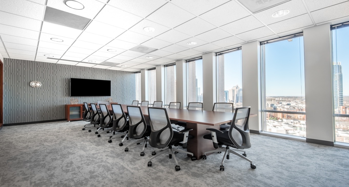 Rent office 525 North Tryon Street — photo 2