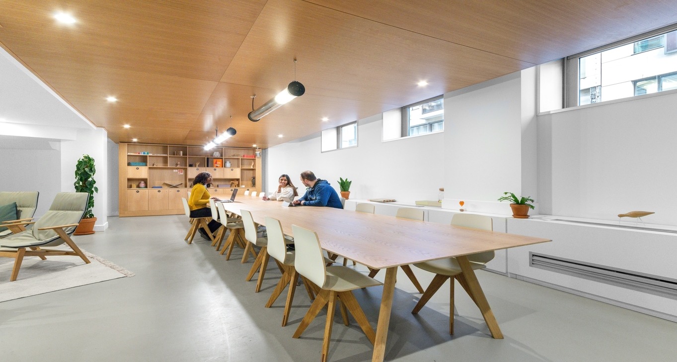 Rent office 54 Avenue Hoche — photo 7