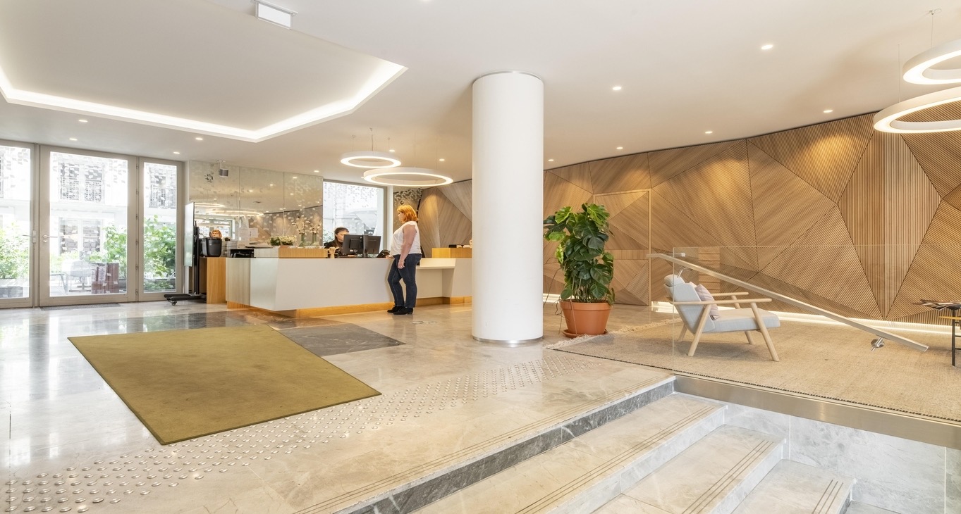 Rent office 54 Rue de Londres — photo 3