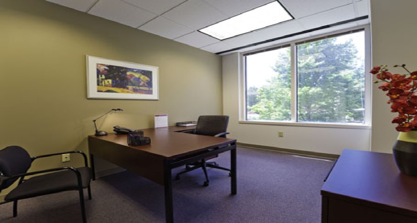 Rent office 5555 Glenridge Drive — photo 2