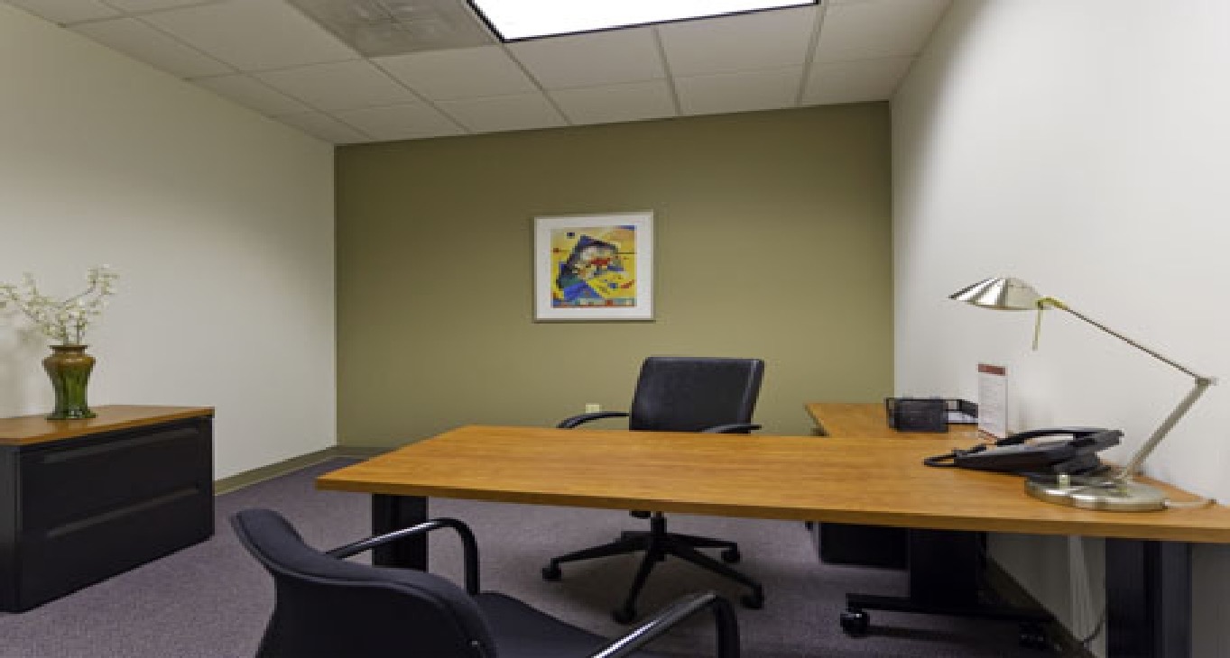 Rent office 5555 Glenridge Drive — photo 10