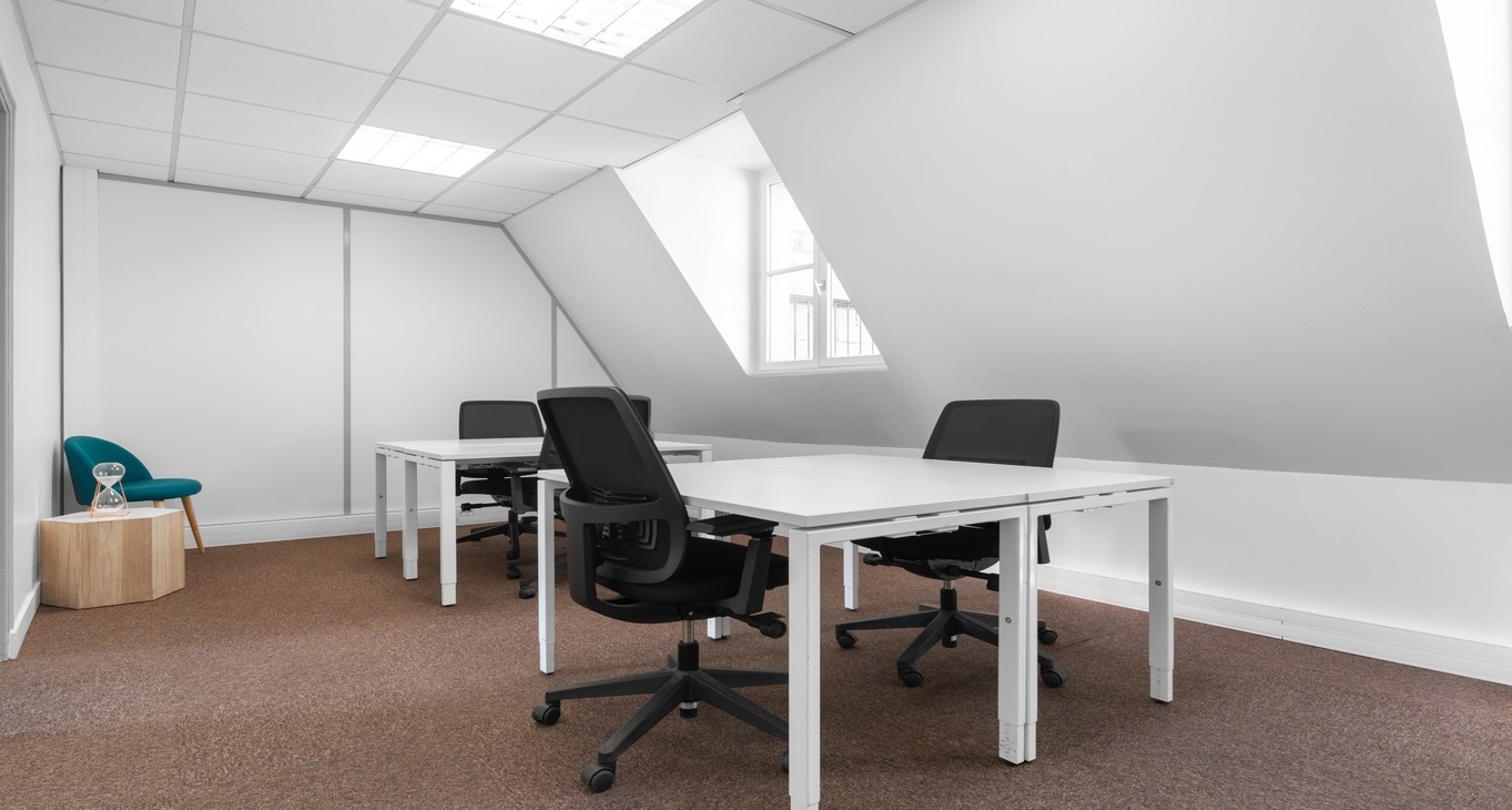 Rent office 57 Rue d'Amsterdam — photo 3