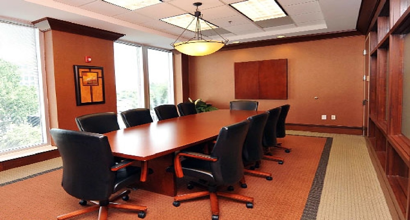 Business center 5960 Fairview Road, Suite 400 Rent office 5960 Fairview Road, Suite 400 — photo 3