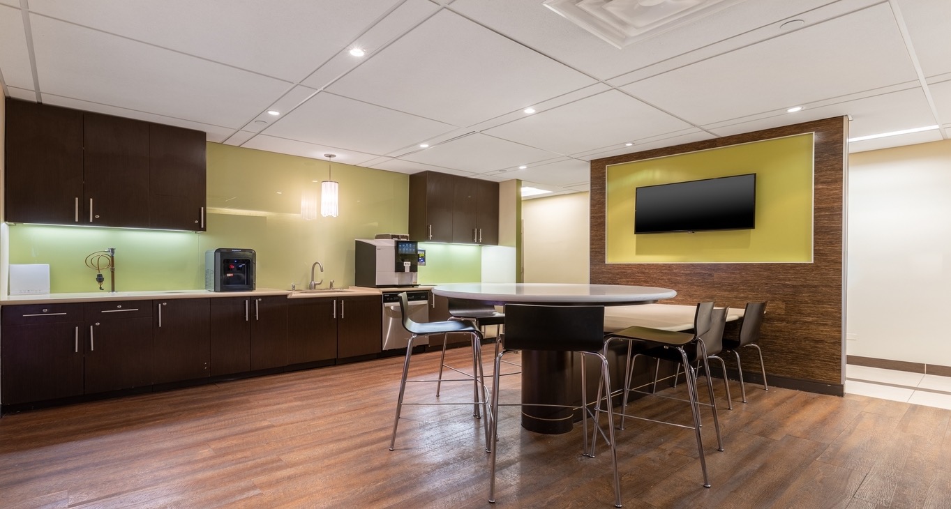 Rent office 600 Third Avenue — photo 4