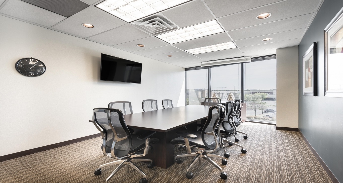 Businesscenter 6201 Fairview Road Rent office 6201 Fairview Road — photo 1