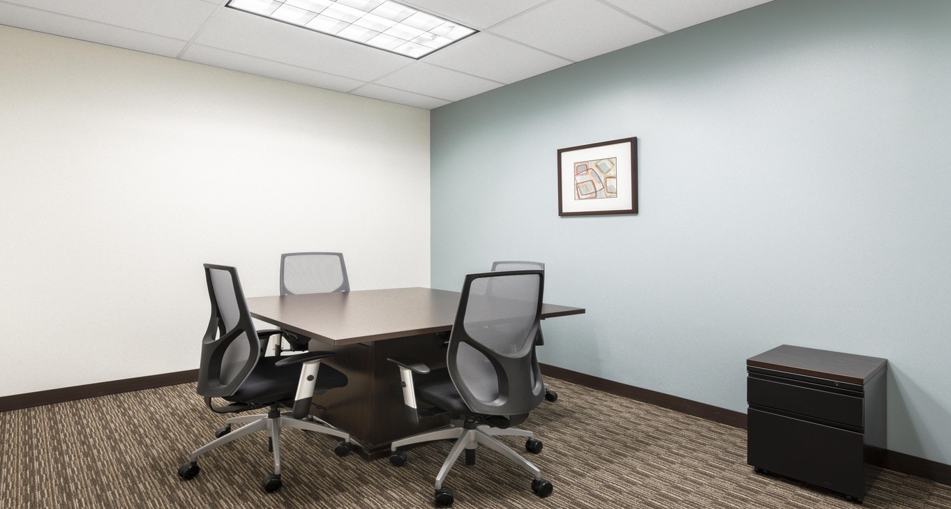 Businesscenter 6201 Fairview Road Rent office 6201 Fairview Road — photo 6