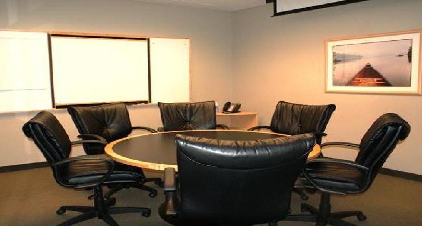 Rent office 6565 N. MacArthur Blvd. — photo 1