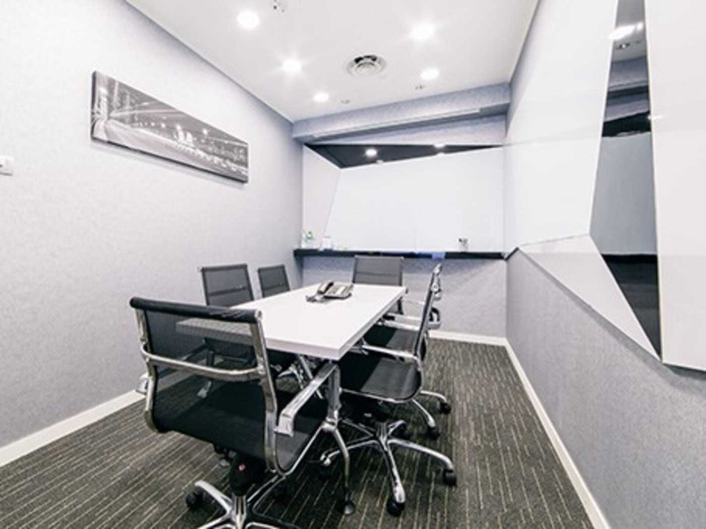 Business center 80 Raffles Place Rent office 80 Raffles Place — photo 9
