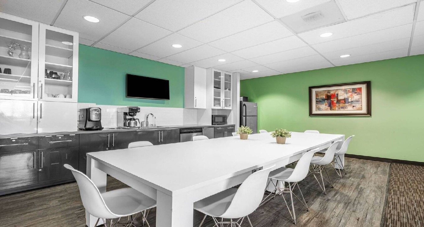 Rent office 7000 North MoPac Expressway — photo 1