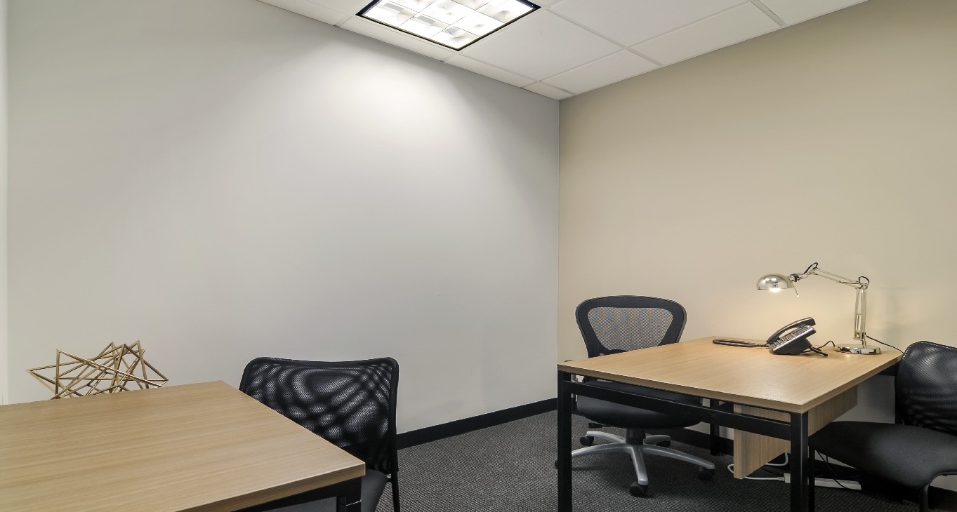 Centro de negócios 7535 East Hampden Avenue Rent office 7535 East Hampden Avenue — photo 3