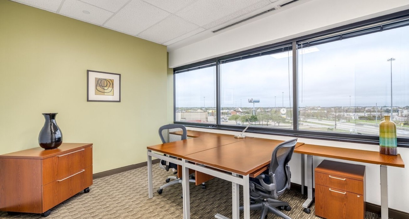 Business centrum 8300 FM 1960 West Rent office 8300 FM 1960 West — photo 3