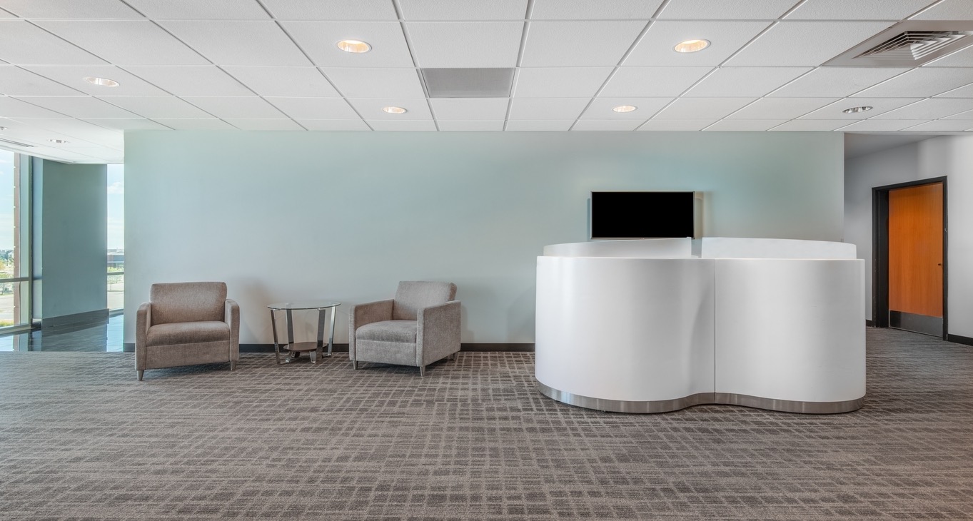Business center 8354 Northfield Boulevard Rent office 8354 Northfield Boulevard — photo 6