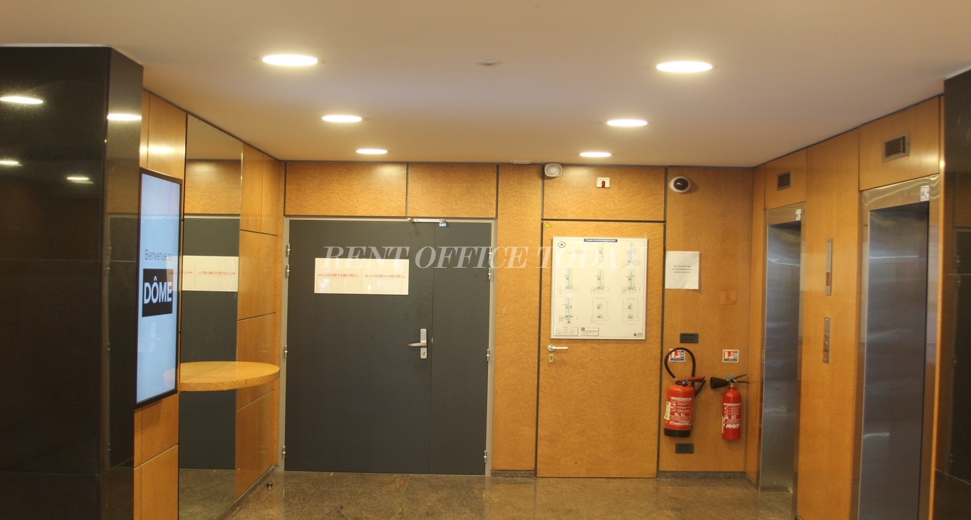 Rent office 86-88 RUE DU DOME — photo 4