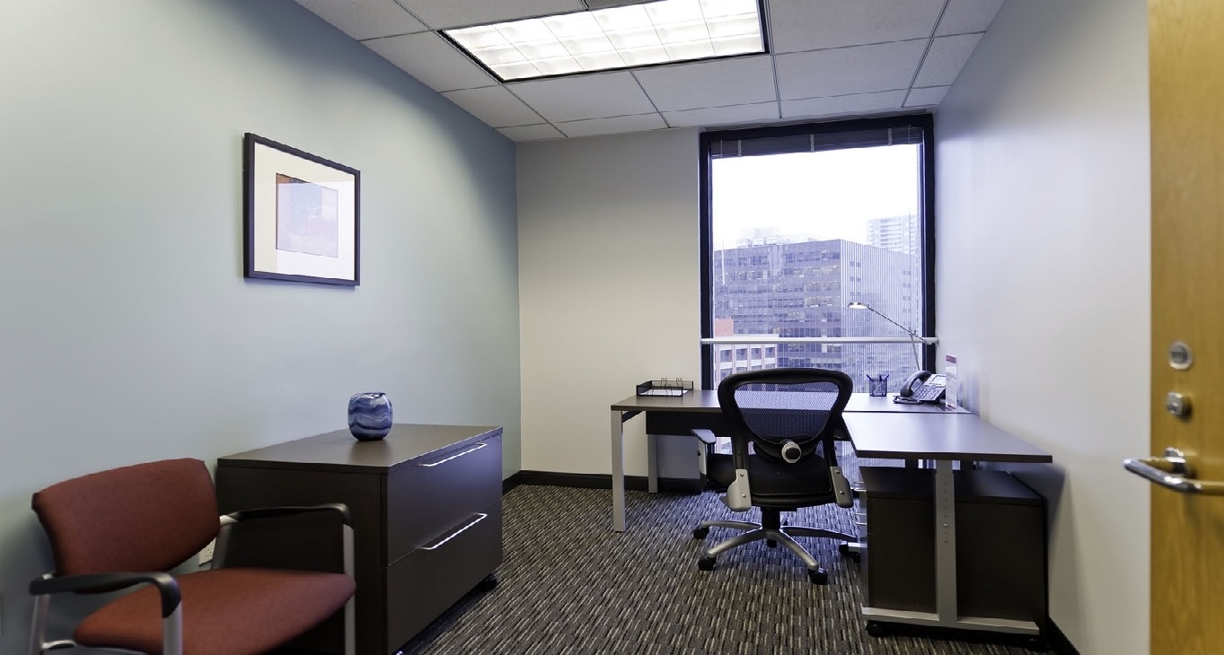 Rent office 8770 West Bryn Mawr Avenue — photo 9