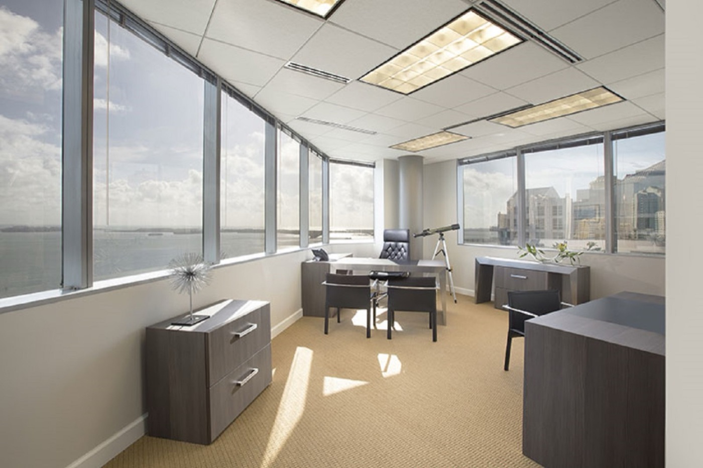 Business center 1001 Brickell Bay Drive Rent office 1001 Brickell Bay Drive — photo 4
