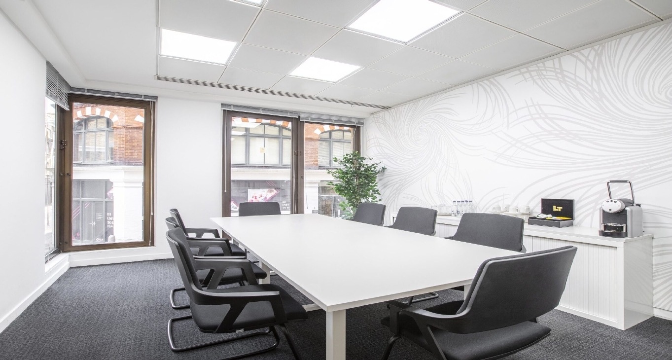 Rent office 90 Long Acre — photo 8