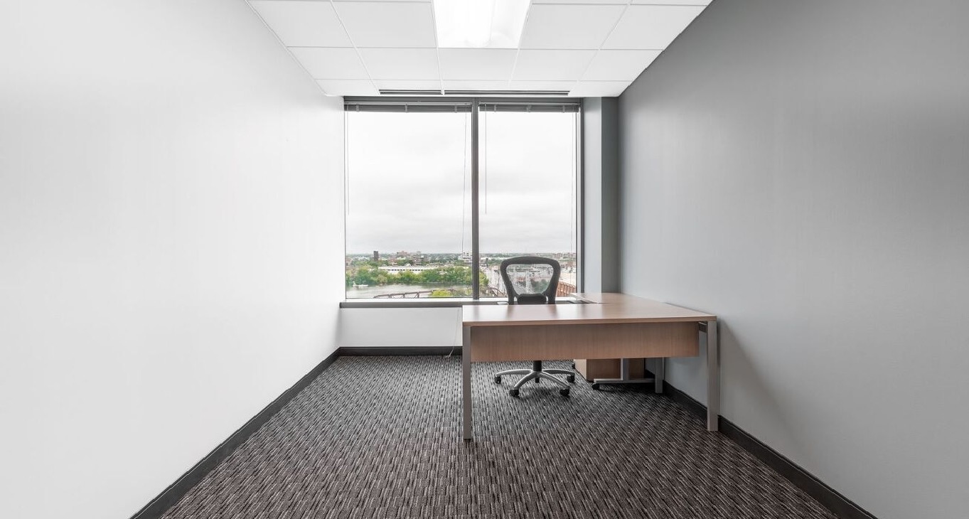 Rent office 939 W. North Avenue, Suite 750 — photo 12