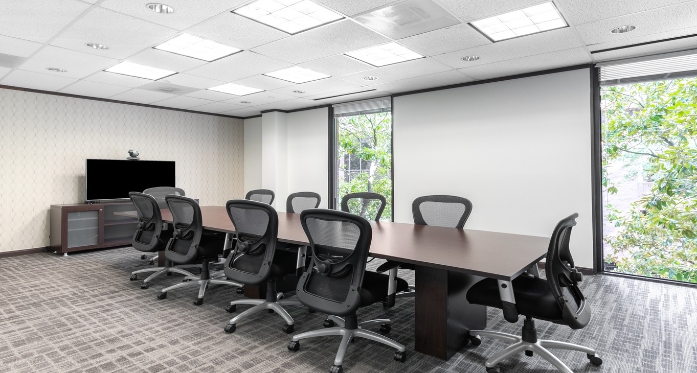 Rent office 950 Echo Lane — photo 1