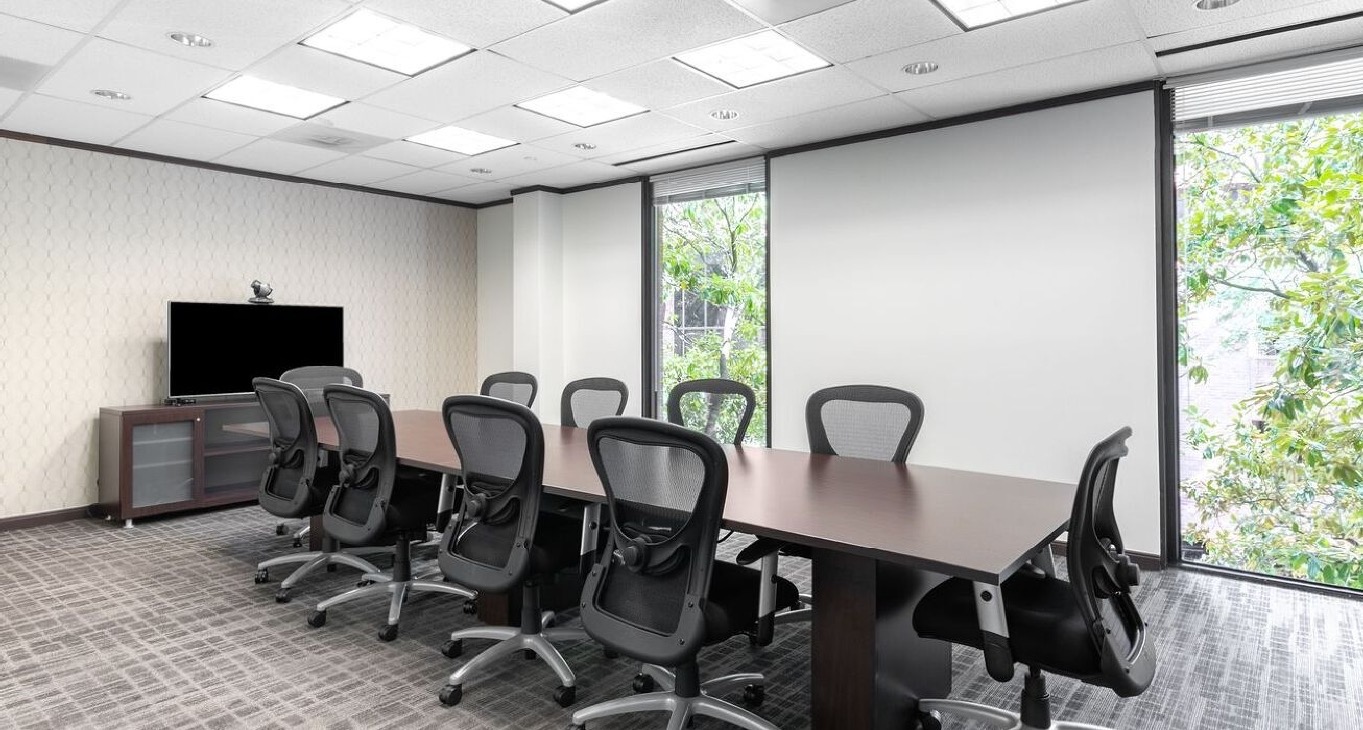 Rent office 950 Echo Lane, Suite 200 — photo 4