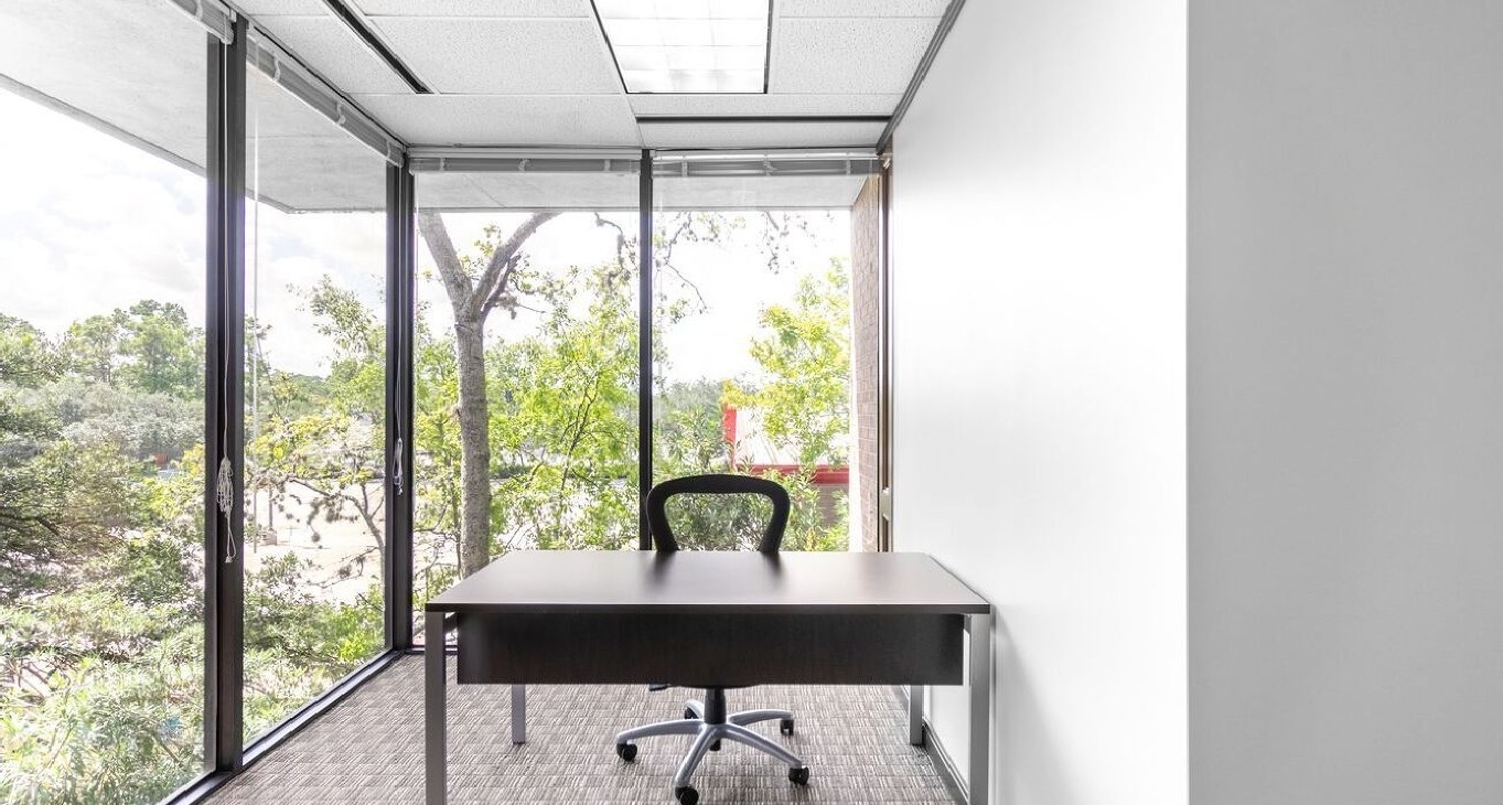 Rent office 950 Echo Lane, Suite 200 — photo 11
