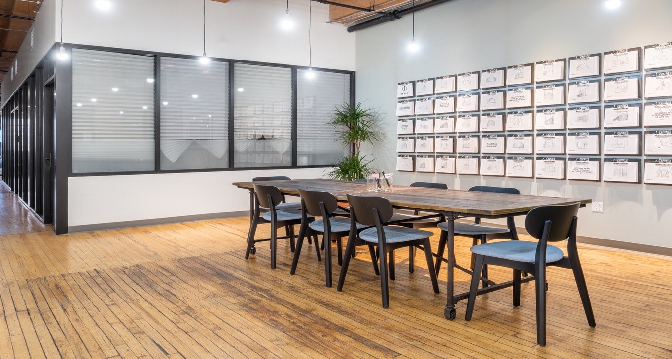 Rent office Adlake Building — photo 1